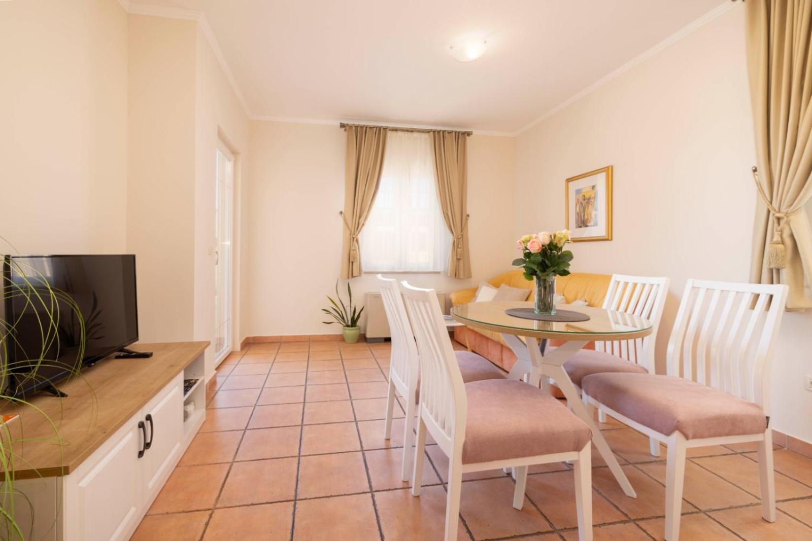 Aparthotel Villa Mozart بودغورا المظهر الخارجي الصورة